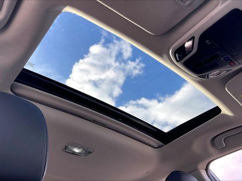 Used 2021 Subaru Outback Limited image 12