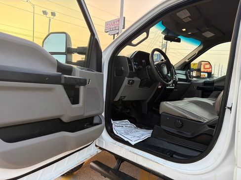 Used 2019 Ford F350 XL w/ Power Equipment Group AWD/4WD image 20