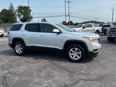 Used 2018 GMC Acadia SLE AWD/4WD image 1