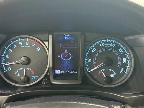 Used 2018 Toyota Tacoma TRD Sport w/ Technology Package AWD/4WD image 27