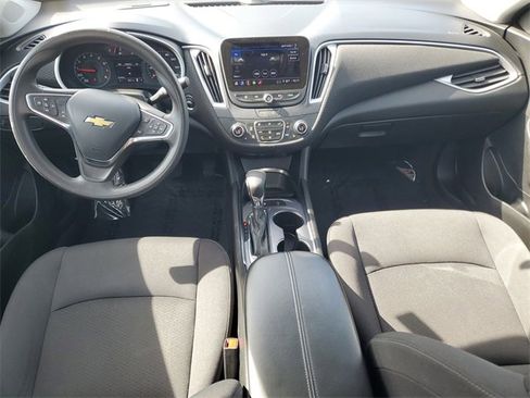 Used 2024 Chevrolet Malibu LT image 13