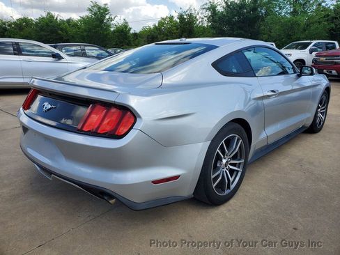 Used 2016 Ford Mustang Premium image 9