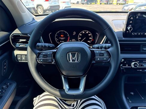 New 2025 Honda Pilot EX-L image 14