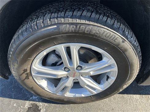 Certified 2024 GMC Terrain SLE image 16