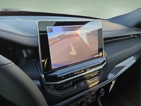 New 2026 Jeep Compass Limited w/ Sun, Sound & Navigation Group image 17