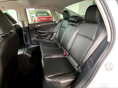 Used 2019 Volkswagen Jetta SEL FWD image 19