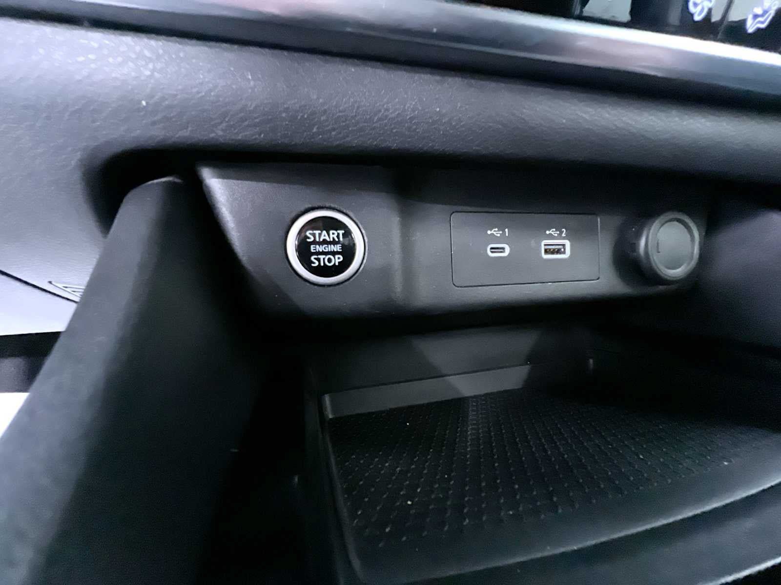 Used 2021 Nissan Rogue SV w/ Premium Package AWD/4WD image 17
