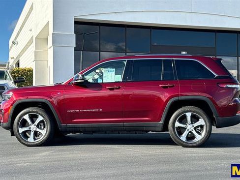 Used 2024 Jeep Grand Cherokee Limited 4xe image 7