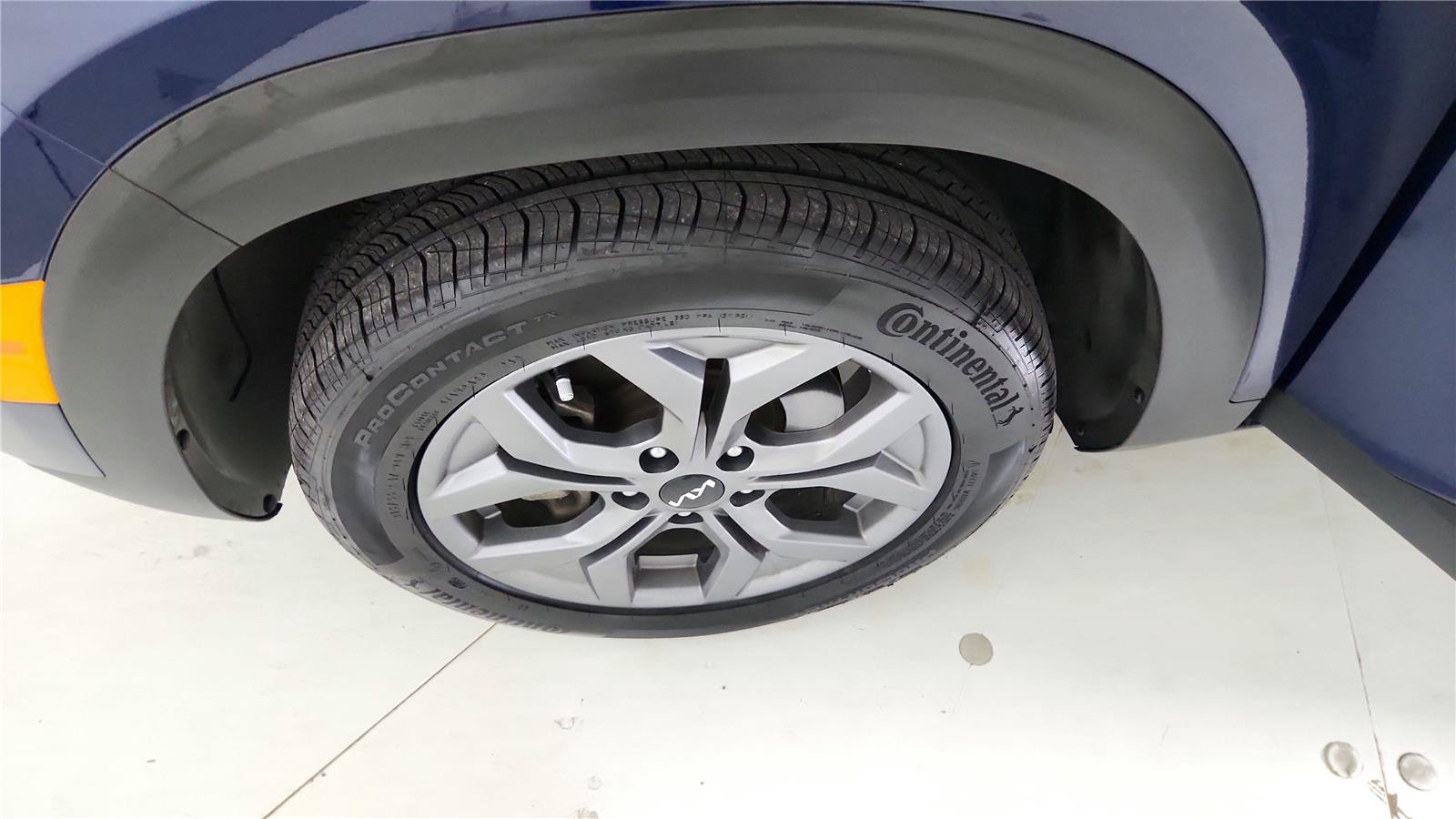 Used 2025 Kia Seltos LX AWD/4WD image 34