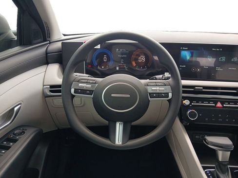 New 2026 Hyundai Tucson SEL FWD image 12