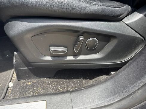 Used 2020 Ford Explorer Limited RWD image 9
