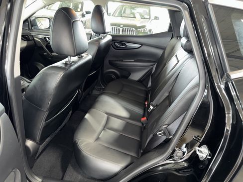 Used 2017 Nissan Rogue Sport SL w/ SL Premium Package image 14