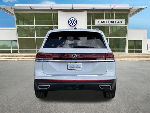 Used 2025 Volkswagen Atlas SE image 4