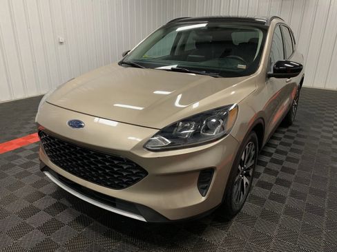 Used 2020 Ford Escape SE Sport image 10