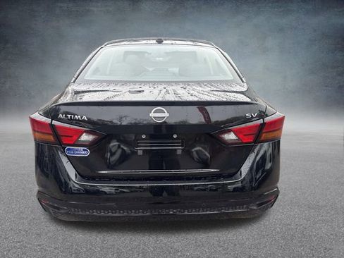 Used 2023 Nissan Altima 2.5 SV image 4