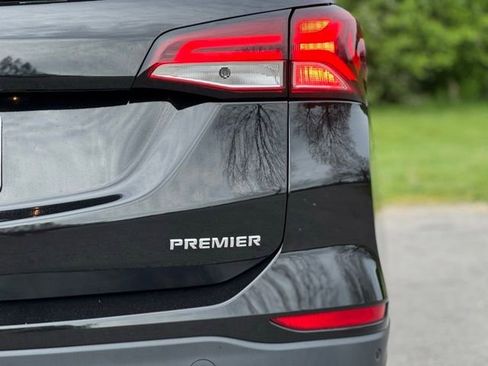 Used 2022 Chevrolet Equinox Premier image 12