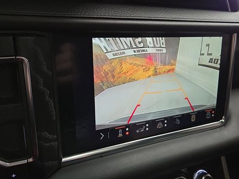 Used 2024 GMC Yukon Denali w/ Denali Reserve Package image 14