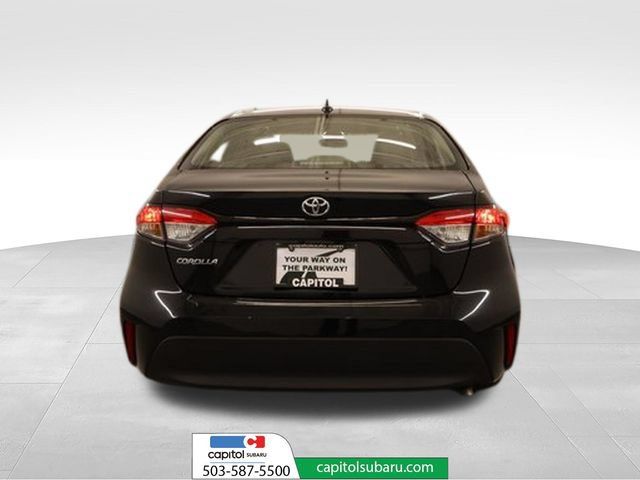 Used 2024 Toyota Corolla LE FWD image 3
