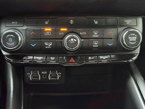 Used 2023 Dodge Durango GT image 26