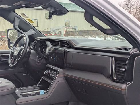 Used 2024 GMC Sierra 2500 AT4 w/ AT4 Premium Plus Package image 36