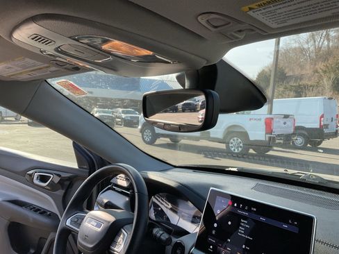 Used 2022 Jeep Compass Limited image 19