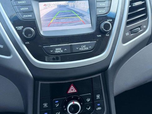 Used 2015 Hyundai Elantra SE w/ Option Group 02 FWD image 15