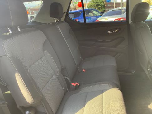 Used 2019 Chevrolet Traverse LT image 16