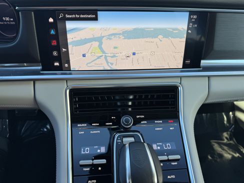 Certified 2023 Porsche Panamera 4 image 28