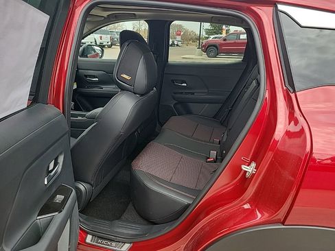 New 2026 Nissan Kicks SR w/ SR Premium Package AWD/4WD image 12