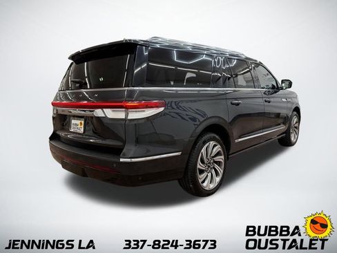 Used 2022 Lincoln Navigator L Reserve RWD image 5