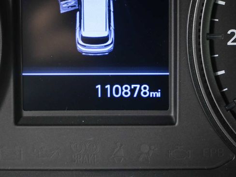Used 2019 Hyundai Santa Fe SE FWD image 9