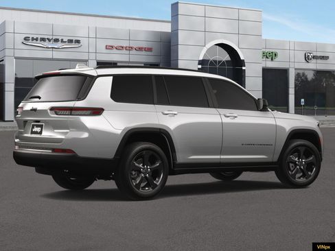 New 2025 Jeep Grand Cherokee L Altitude image 8