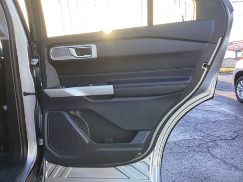 Used 2020 Ford Explorer Limited w/ Class III Trailer Tow Package image 7