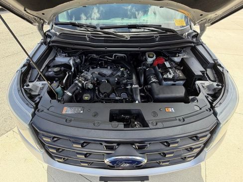 Used 2016 Ford Explorer Sport AWD/4WD image 25
