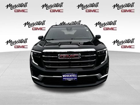 Used 2025 GMC Acadia Elevation w/ Elevation Premium Package image 2