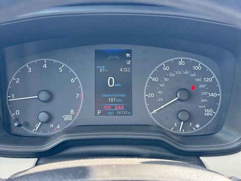Used 2025 Toyota Corolla Cross L FWD image 18