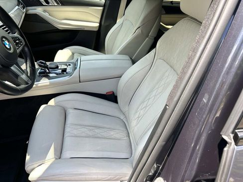 Used 2021 BMW X5 xDrive40i w/ M Sport Package AWD/4WD image 17