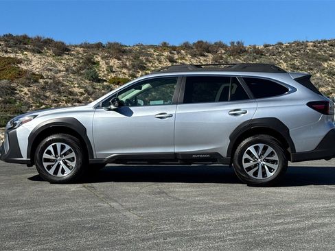 Certified 2025 Subaru Outback Premium w/ Popular Package #1A image 7