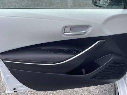 Used 2025 Toyota Corolla SE FWD image 13