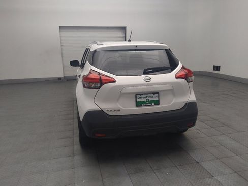 Used 2019 Nissan Kicks S FWD image 6
