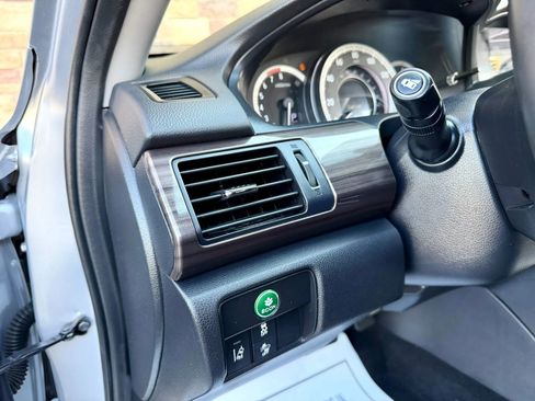 Used 2017 Honda Accord EX-L image 19