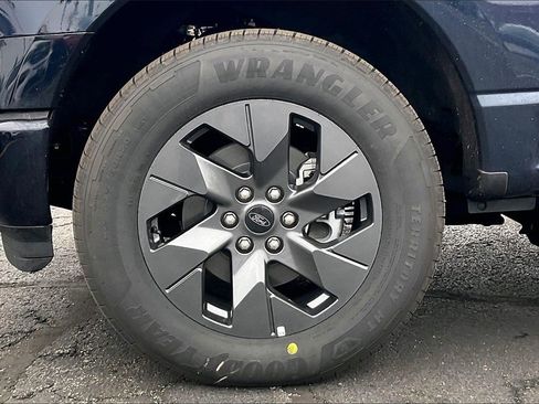 New 2025 Ford F150 Lightning Lariat image 11