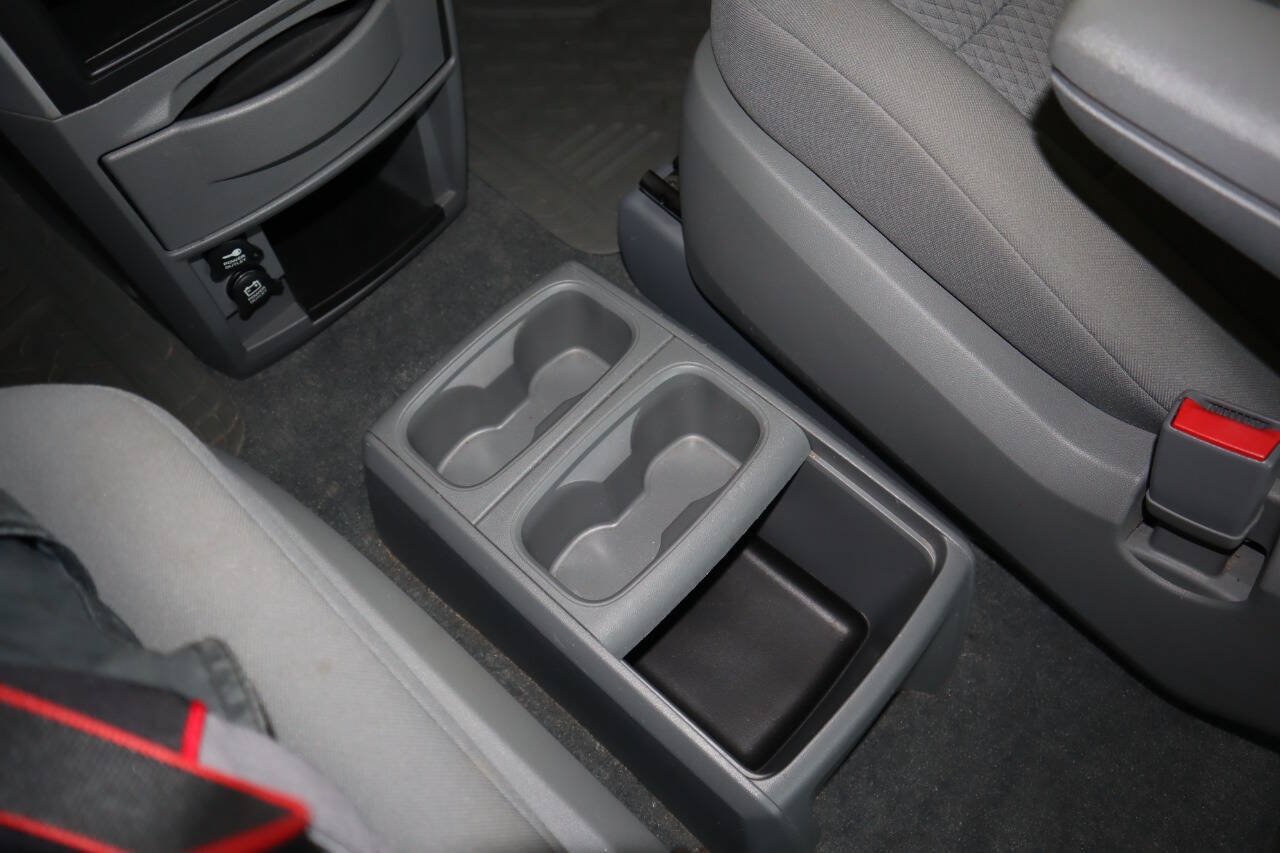 Used 2010 Dodge Grand Caravan SE FWD image 40