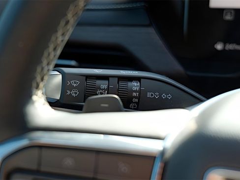 New 2026 GMC Acadia Denali w/ Super Cruise Package image 16