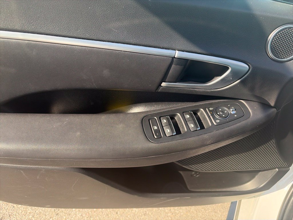 Used 2024 Hyundai Sonata SEL FWD image 17
