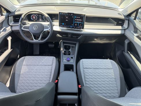Certified 2025 Volkswagen Tiguan S FWD image 28