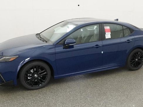 New 2026 Toyota Camry SE FWD image 2