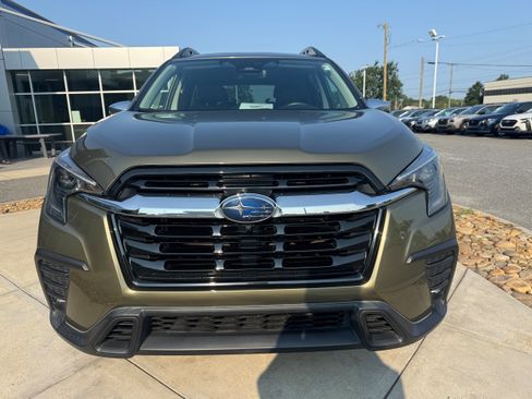 Used 2023 Subaru Ascent Limited w/ Technology Package AWD/4WD image 3