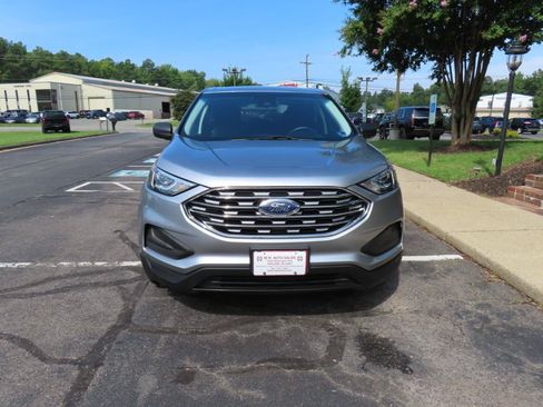 Used 2020 Ford Edge SE FWD image 12