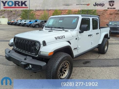 Used 2024 Jeep Gladiator Sport AWD/4WD image 1